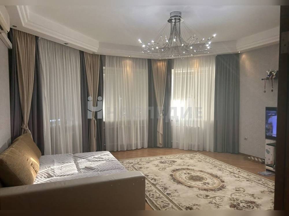 4-комнатная квартира, 130 м2 4/5 этаж, Санта Барбара, ул. Гагарина - фото 2