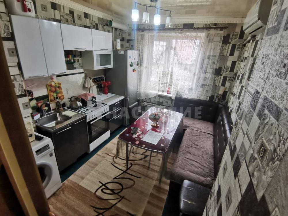 4-комнатная квартира, 77.5 м2 3/9 этаж, В-П, ул. Гагарина - фото 16