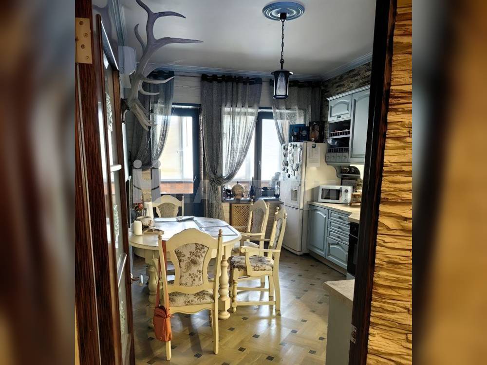 3-комнатная квартира, 128 м2 5/5 этаж, В-П, ул. Гагарина - фото 10