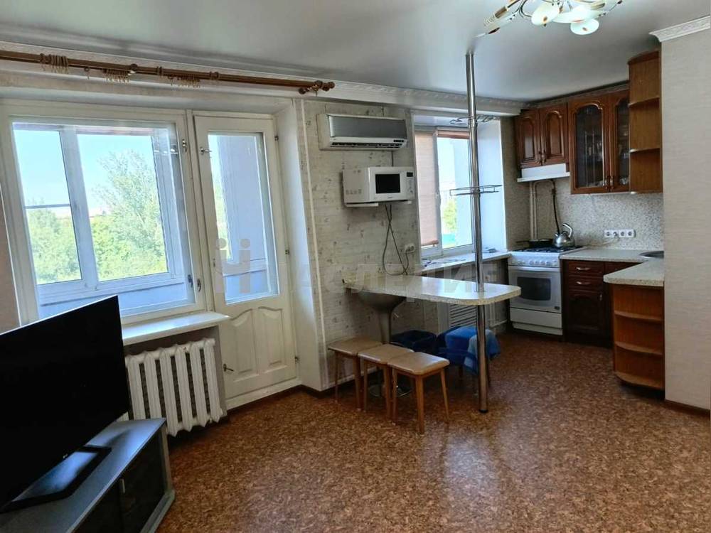 3-комнатная квартира, 61 м2 5/5 этаж, Парк Победы, ул. 50 лет СССР - фото 3