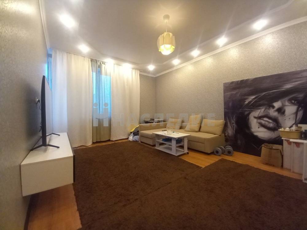 2-комнатная квартира, 67 м2 2/5 этаж, В-16, ул. Гагарина - фото 1