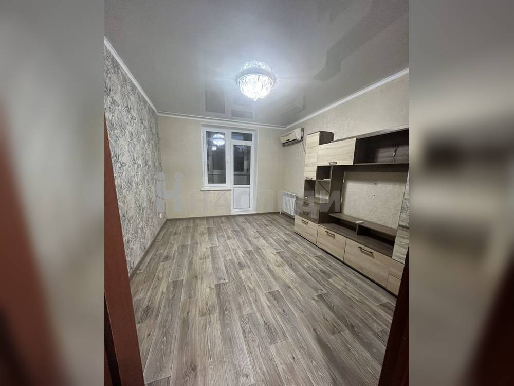 1-комнатная квартира, 36 м2 1/3 этаж, В-6, ул. Гагарина - фото 1