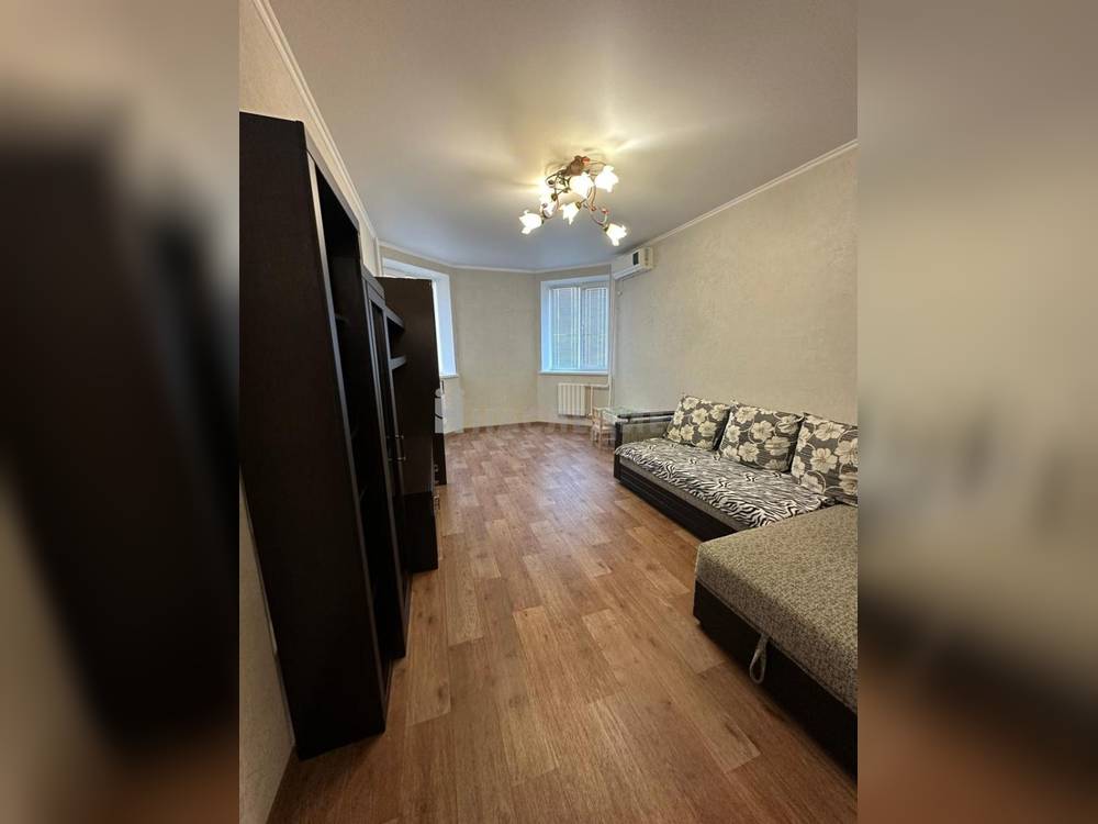 2-комнатная квартира, 49.5 м2 2/6 этаж, 30-лет Победы, ул. Ленина - фото 1