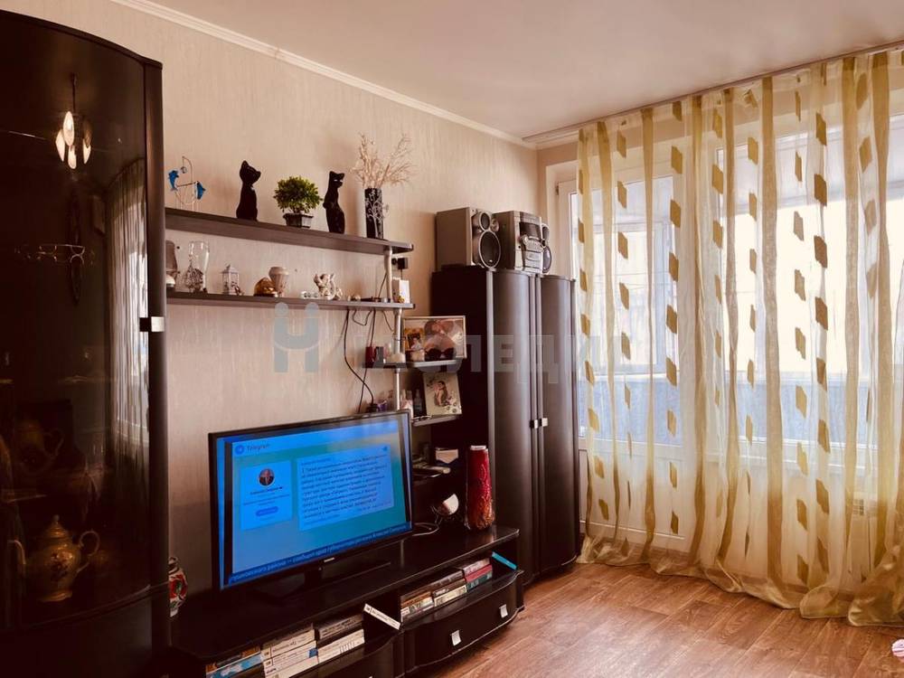 3-комнатная квартира, 60 м2 16/16 этаж, А, пр-кт. Строителей - фото 3