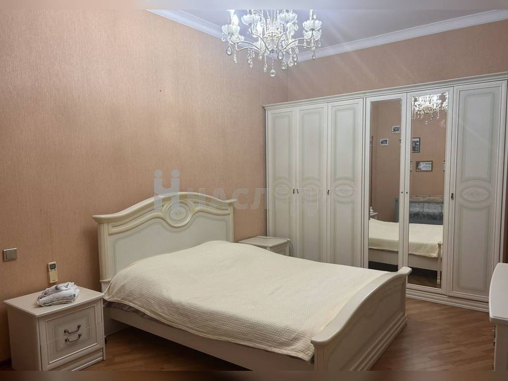 4-комнатная квартира, 130 м2 4/5 этаж, Санта Барбара, ул. Гагарина - фото 1