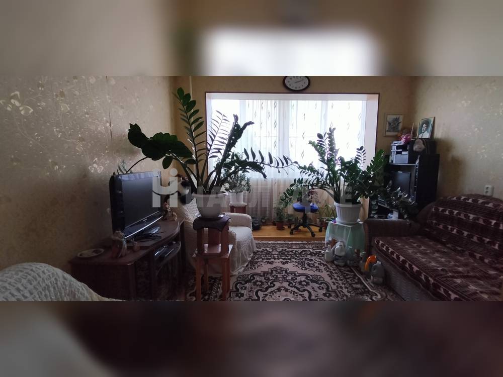 4-комнатная квартира, 73 м2 5/9 этаж, В-16, ул. Гагарина - фото 1